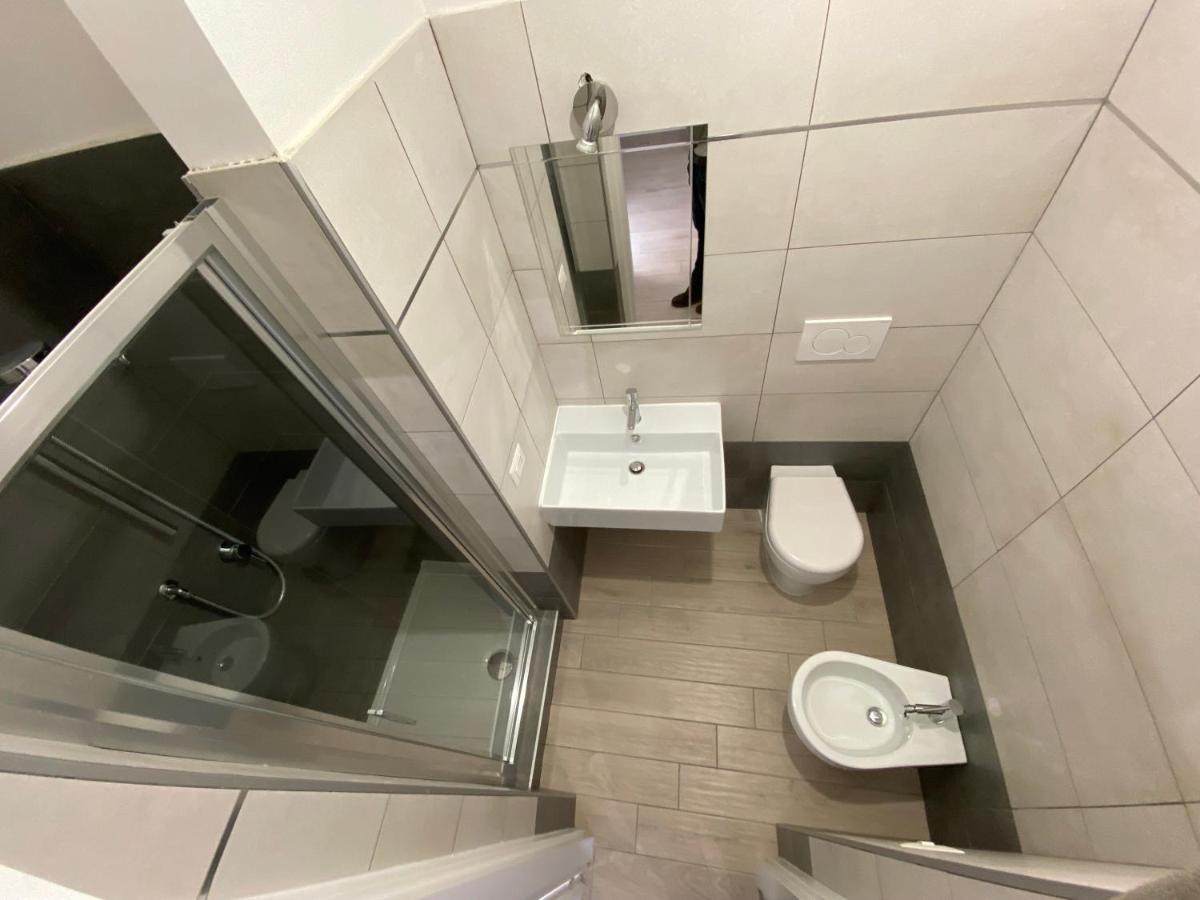 Domus Art Suites Merulana โรม ภายนอก รูปภาพ